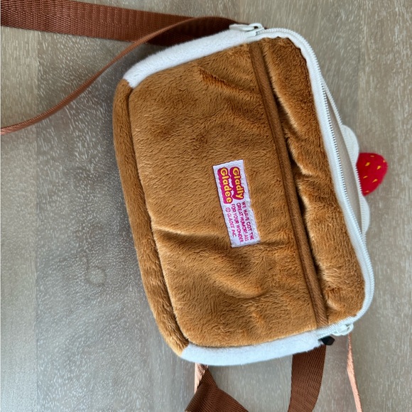 GLADLY GLADEE So CUTE Strawberry Cake Smile Crossbody Bag Pouch Never Worn NWT - Picture 2 of 3
